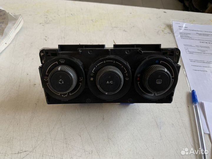 Блок управления отопителем Peugeot 308