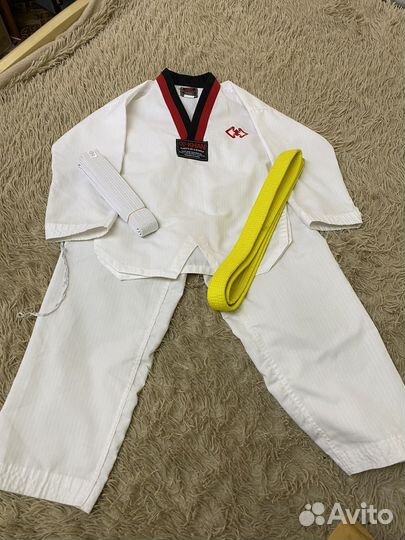 Желтый пояс для тхеквандо