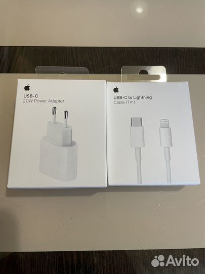 Комплект Apple Адаптер 20W (Новый Комплект )