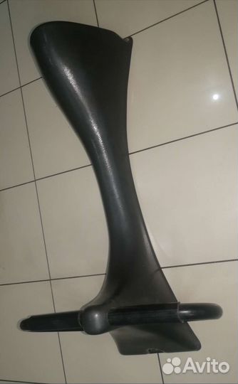 Подставка для ног и полки под зеркало для салона