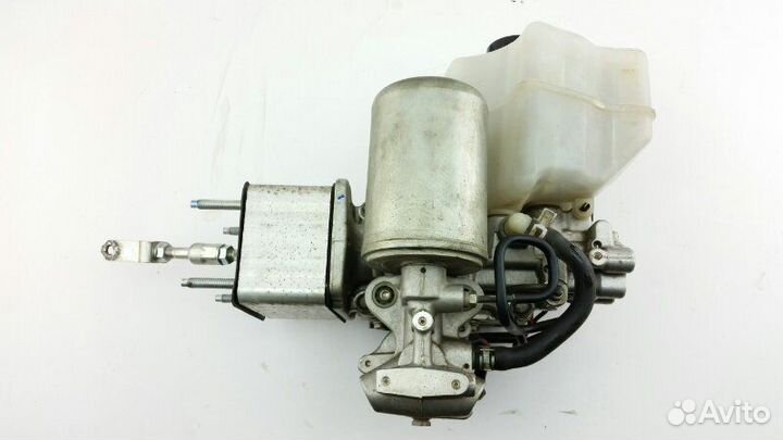 Главный тормозной цилиндр Nissan Patrol Y62 VK56VD