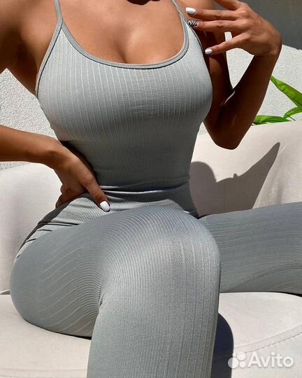 Комбинезон женский спортивный