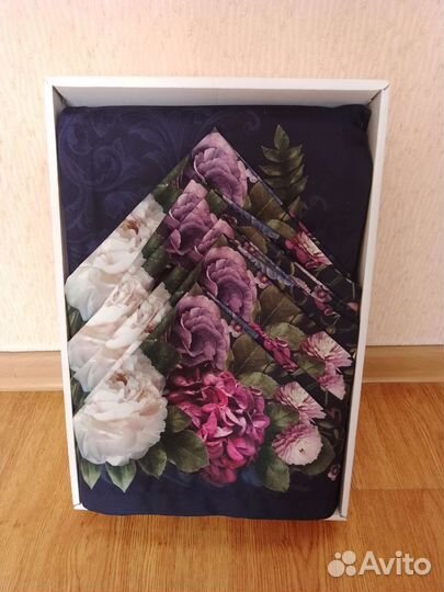 Набор столовый цветочный