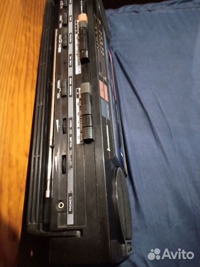 Кассетный магнитофон international