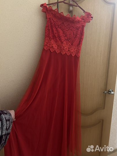Вечернее платье 42 44 красное