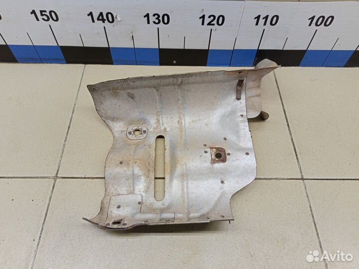 Экран тепловой Avensis II 2003-2008