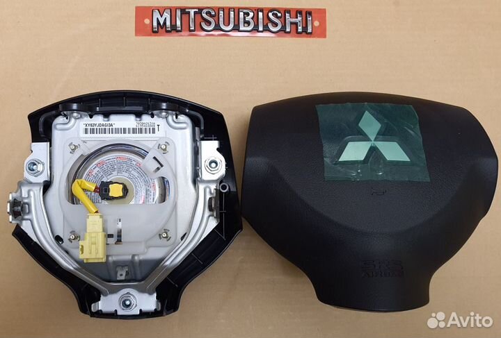 Новая подушка руля 7030A263XA Mitsubishi Оригинал