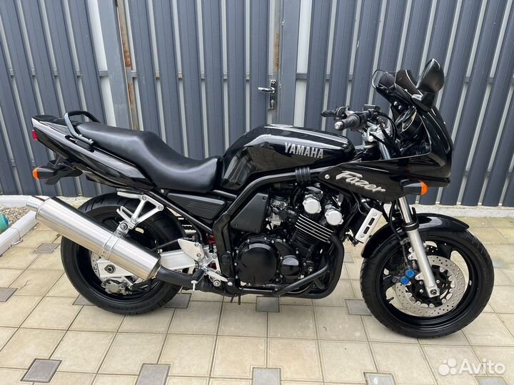 Yamaha FZS 600 Fazer