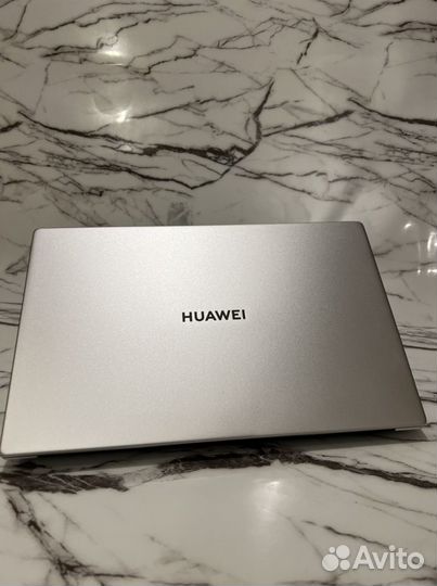 Huawei matebook D15 i5 10210U/ SSD 512 GB 8gb