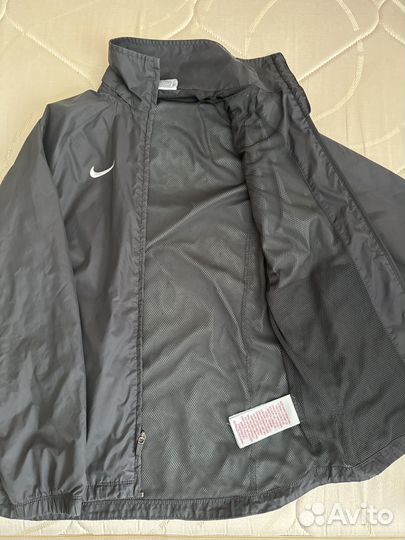Ветровка Nike