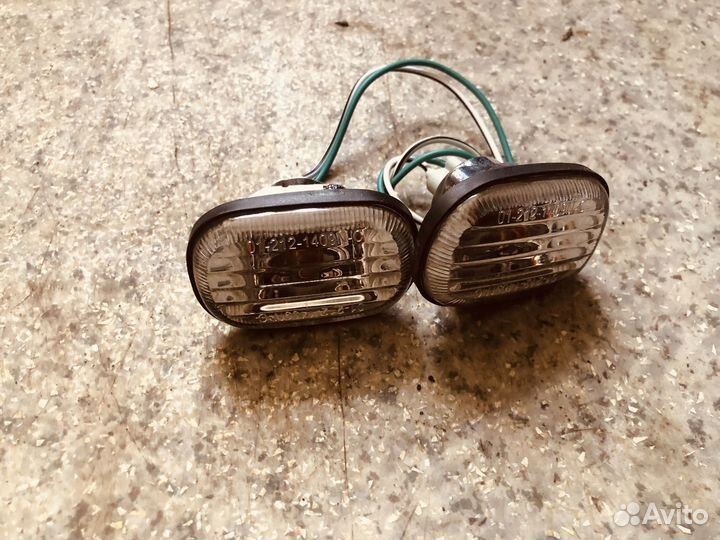 Повторитель поворота toyota rav4/corolla/carina