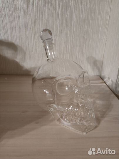 Графин стеклянный Череп, новый