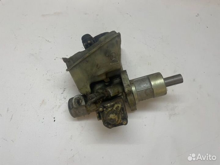 Цилиндр главный тормозной Mercedes S-Klasse W140