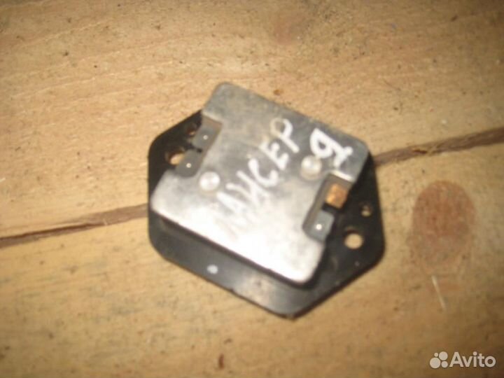 Резистор отопителя Митсубиши Лансер 9