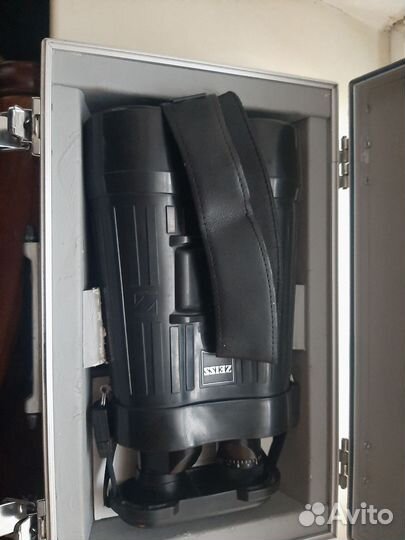 Бинокль со стабилизацией Zeiss