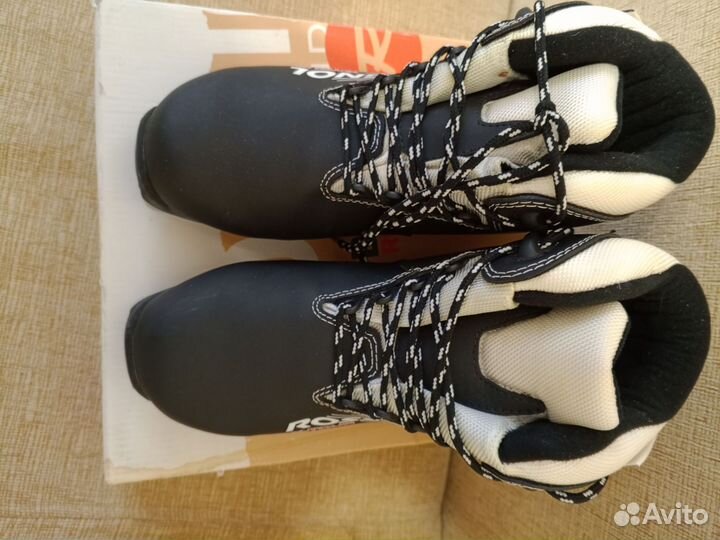 Лыжные ботинки rossignol