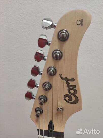 Электрогитара cort g200