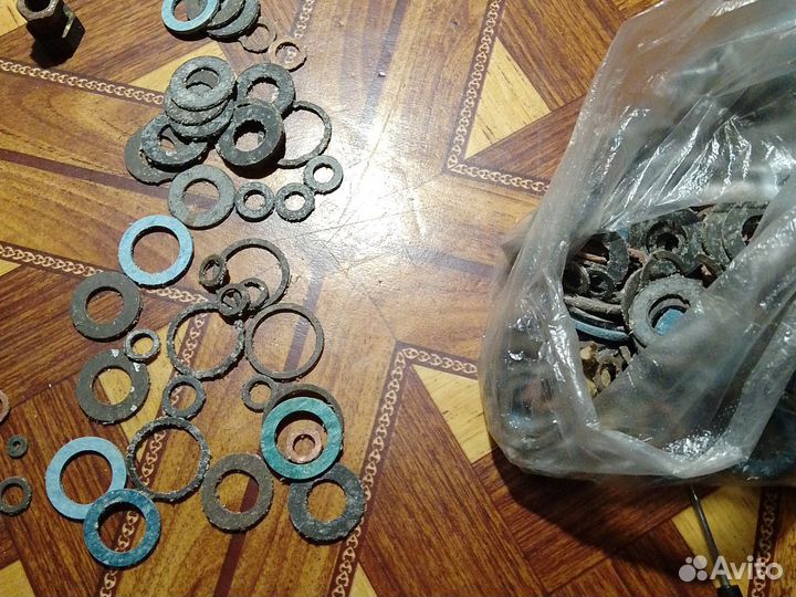 Прокладки резиновые паронит для колонок сантех