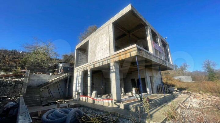 Дом 274 м² на участке 5 сот.