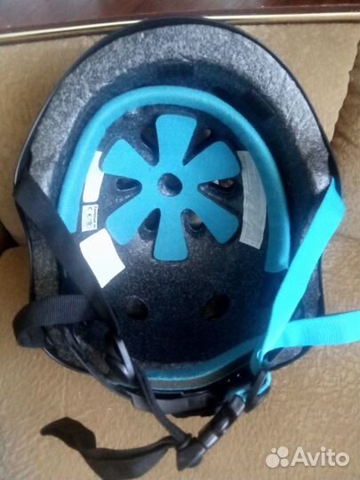 Шлем-каска детская и защита д/рук (локти,запястья)