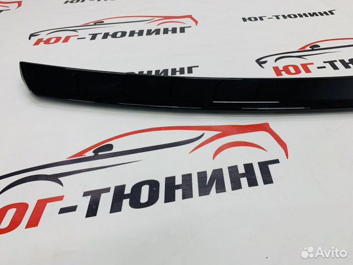 Спойлер на крышку багажника Мерседес С 204 Тайвань