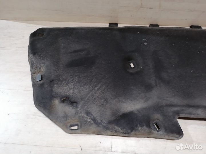 Шумоизоляция капота Ford Focus 3 Форд Фокус 3