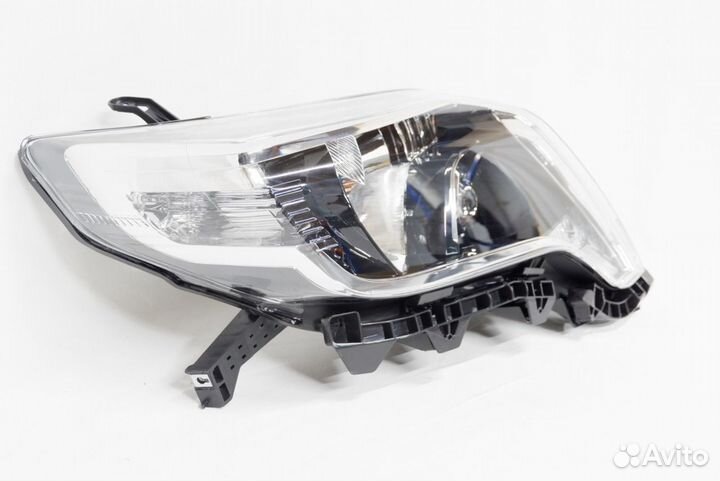 Фара прав. Toyota Land Cruiser Prado 150 13-17 LED