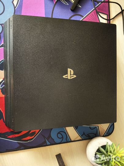 PS4 PRO 1Tb / 2 джостика / игры