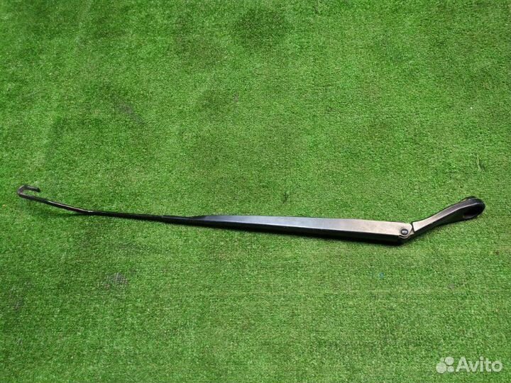 Поводок стеклоочистителя Nissan Primera 2001