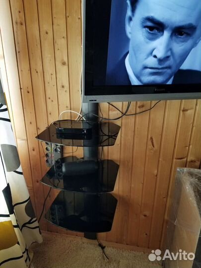 Подвесная полка под тв