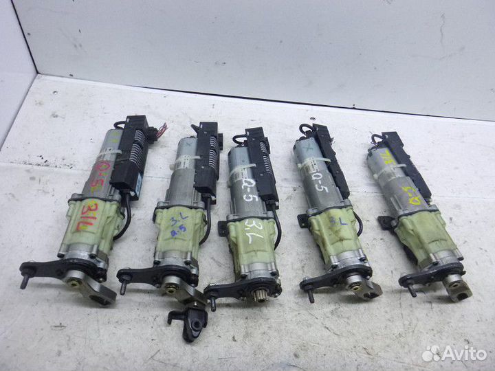 Механизм подъема двери багажника audi Q5 2008