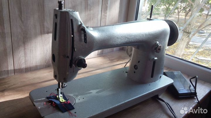 Швейная машина 1022кл