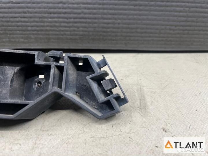 Крепление бампера передняя правая honda elysion