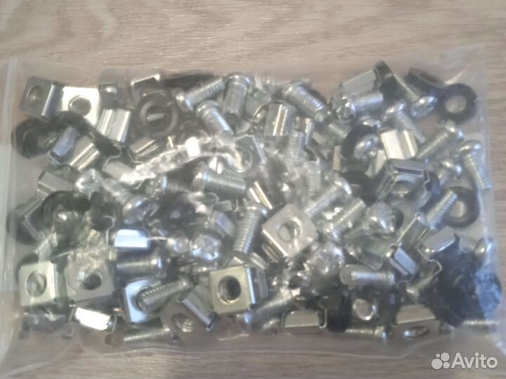 Винты и гайки(крепеж) для серверных и стоек