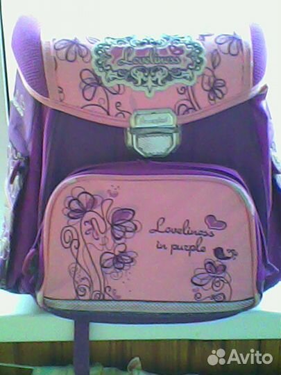 Рюкзак для школьницы с ортопедической спинкой