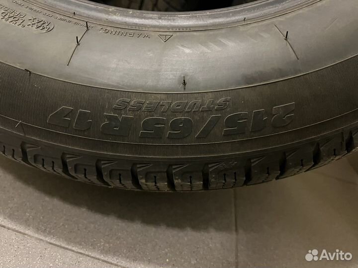 Michelin X-Ice Snow 215/65 R17