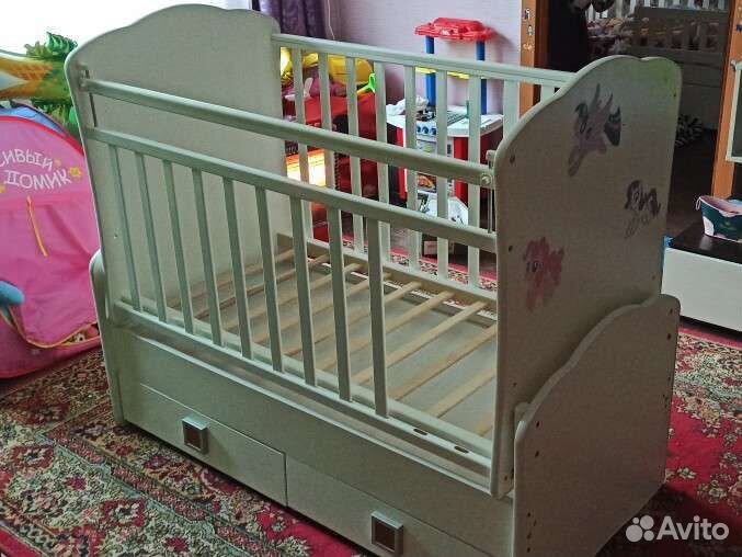 Продам детскую кроватку