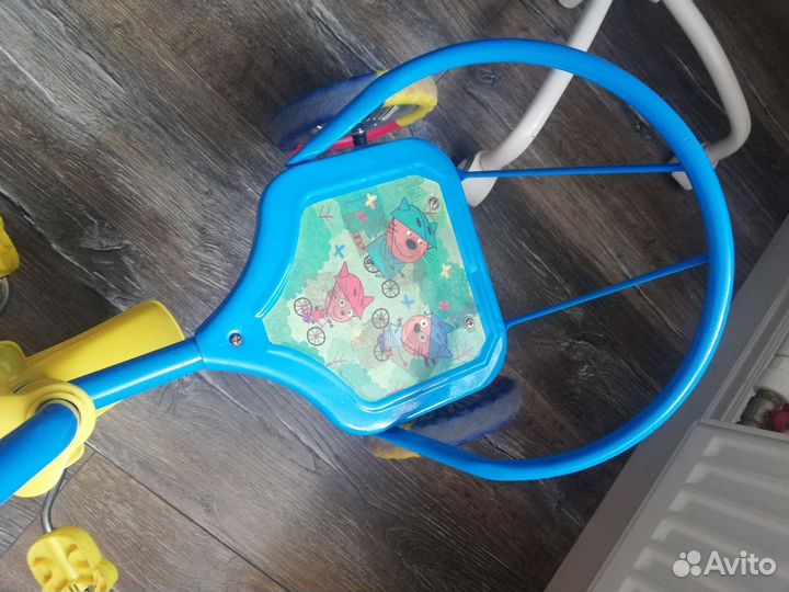 Детский трехколесный велосипед