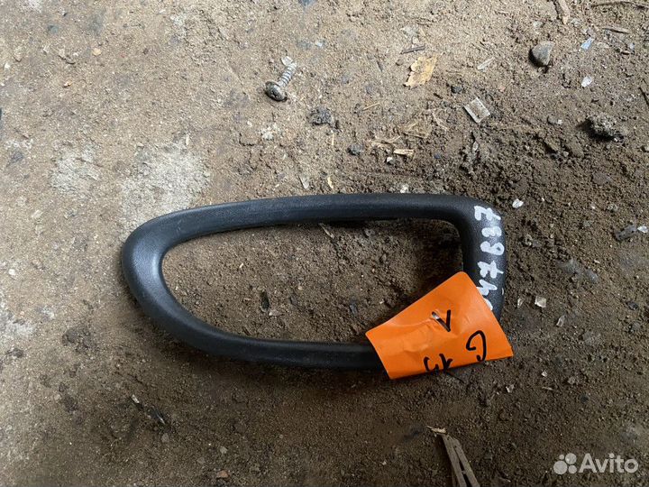 Рамка ручки двери внутренняя передняя правая Nissa