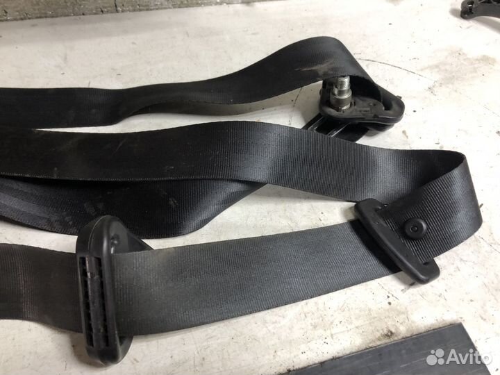 Передний ремень безопасности Renault Logan 1