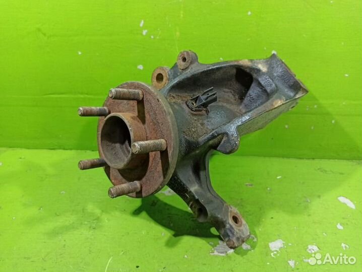 Кулак поворотный левый Ford Focus 3 универсал pnda