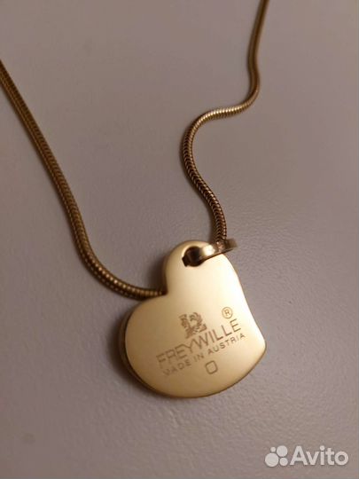 Украшение на шею