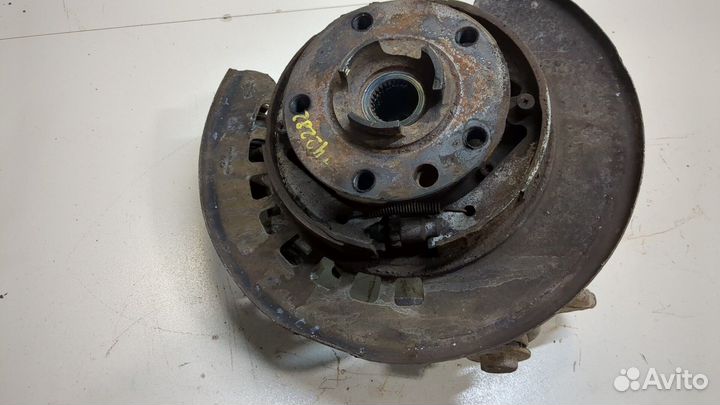 Ступица (кулак, цапфа) Volkswagen Touareg, 2006