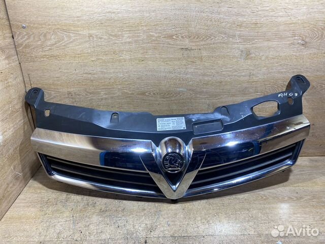 Решетка радиатора Opel Astra H рест Арт. 130334