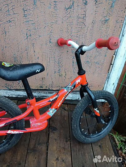 Беговел 14 Novatrack breeze