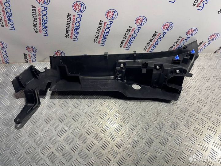 Обшивка стойки Renault Arkana