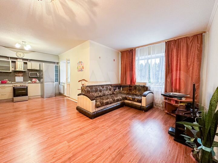 2-к. квартира, 81,3 м², 2/10 эт.