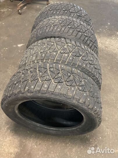 Goodyear Ultragrip 600 215/55 R17 98T