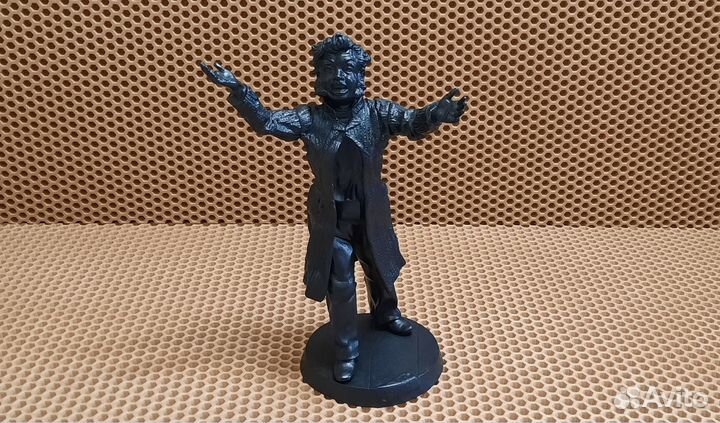 Статуэтка Ноздрев. Кус.З чугунная Доставка