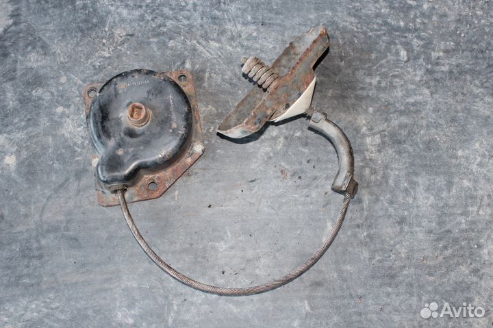 Крепление запаски на Lincoln Navigator 2